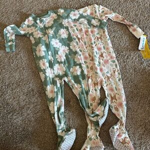 NWT Carter's Two piece onesie set 18 month